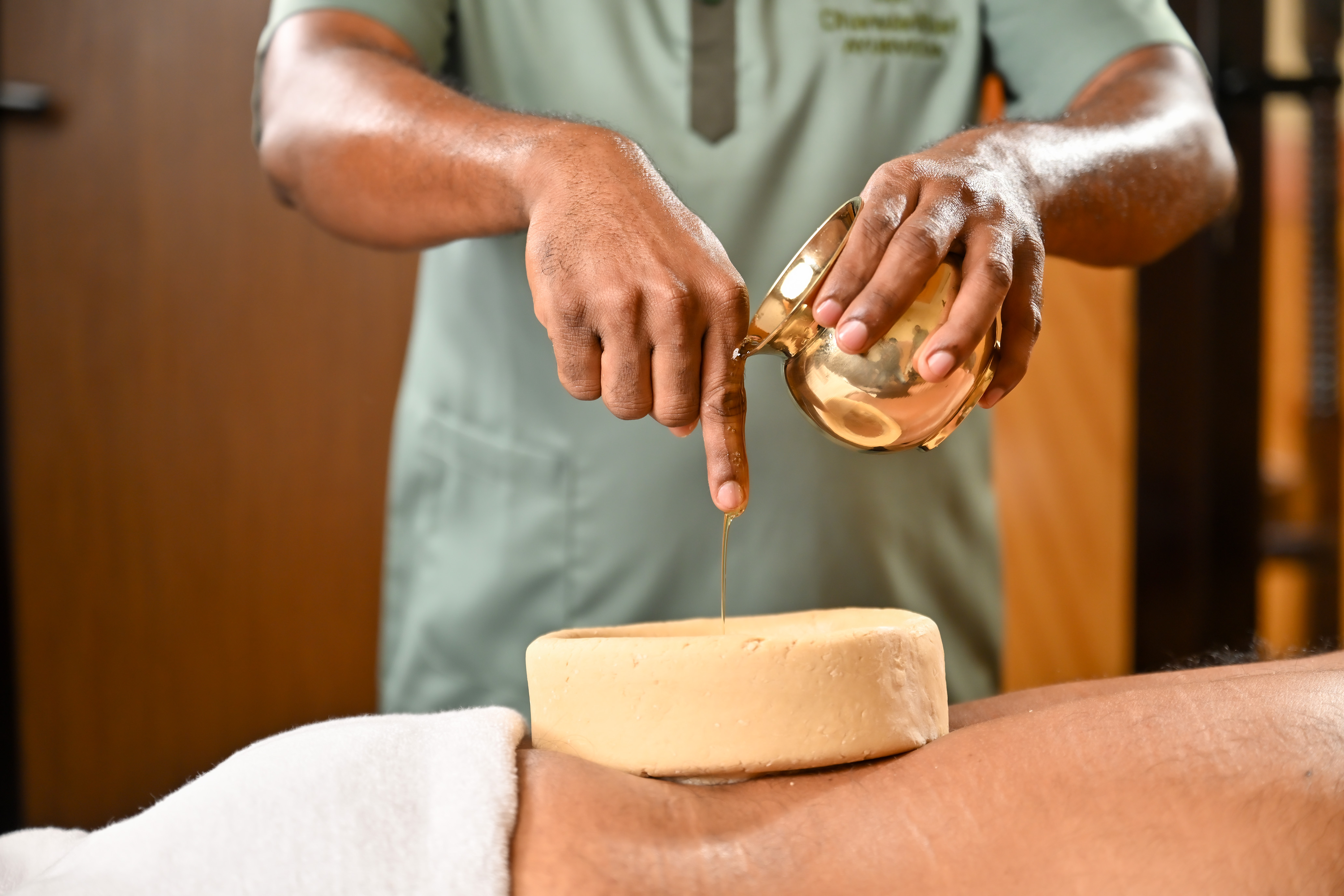 Kati Vasthi in Dubai Ayurvedic back pain treatment
